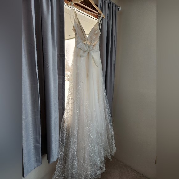 Wedding Dress or Graduation Gown - Picture 4 of 8